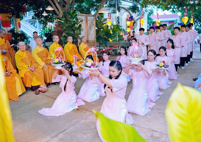 Buddha's Birthday Ceremony of Buddha Calendar 2569 - Solar calendar 2025 at Bao Quang Pagoda