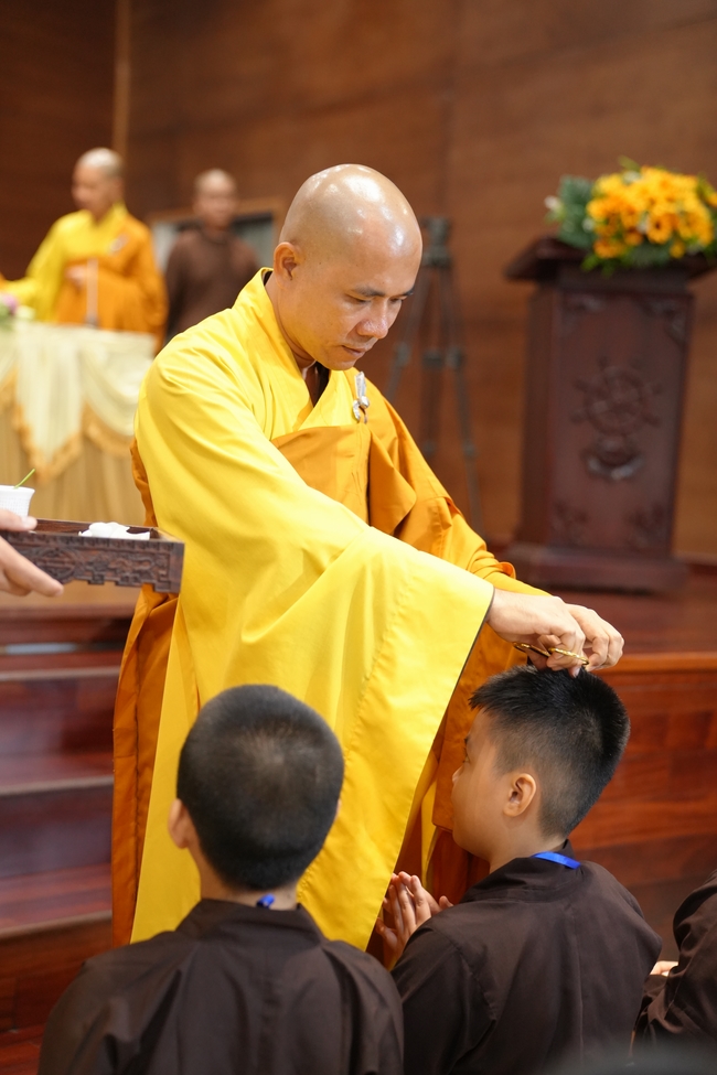 Khai khóa Khoá tu thiếu nhi– Xuất gia gieo duyên, chủ đề “Đóa hoa tâm”