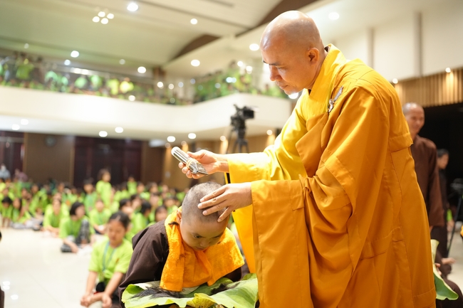 Khai khóa Khoá tu thiếu nhi– Xuất gia gieo duyên, chủ đề “Đóa hoa tâm”