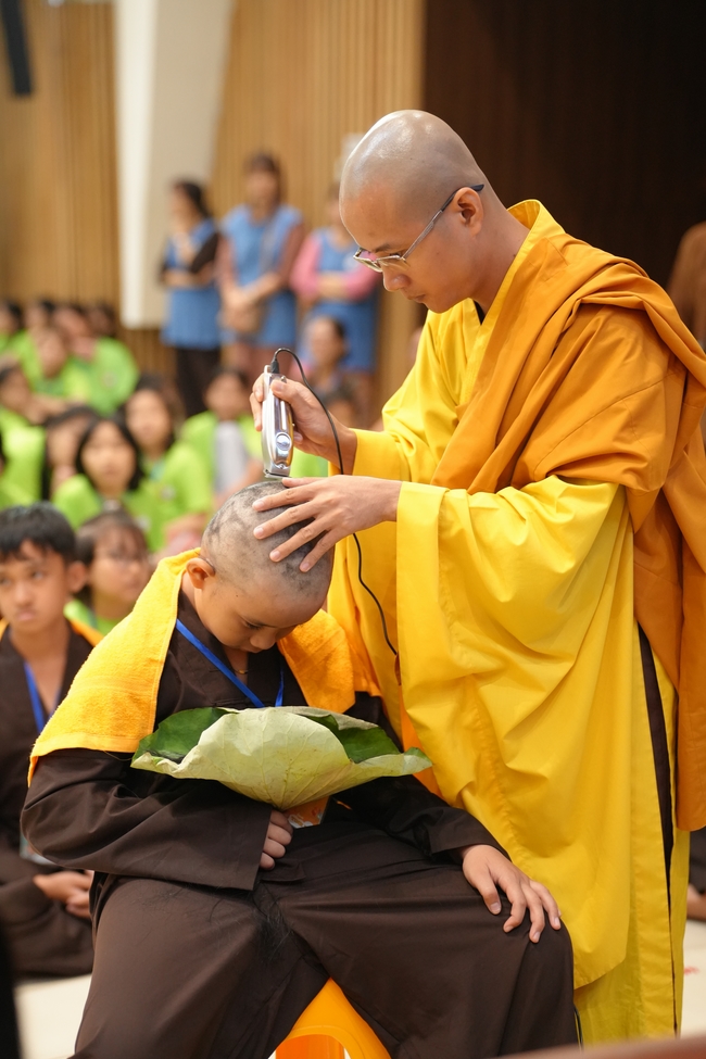 Khai khóa Khoá tu thiếu nhi– Xuất gia gieo duyên, chủ đề “Đóa hoa tâm”