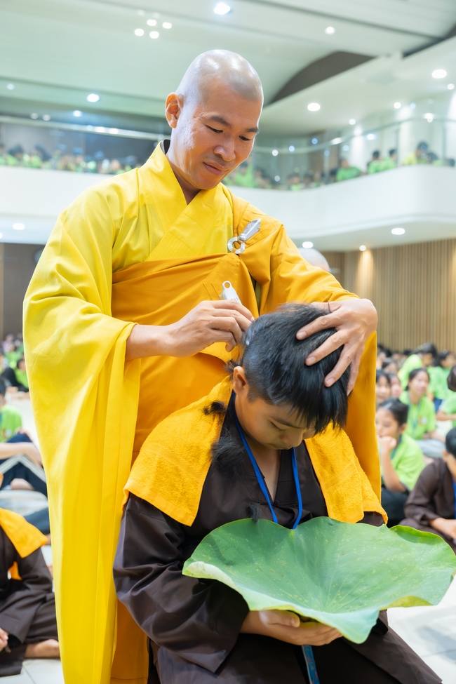 Khai khóa Khoá tu thiếu nhi– Xuất gia gieo duyên, chủ đề “Đóa hoa tâm”