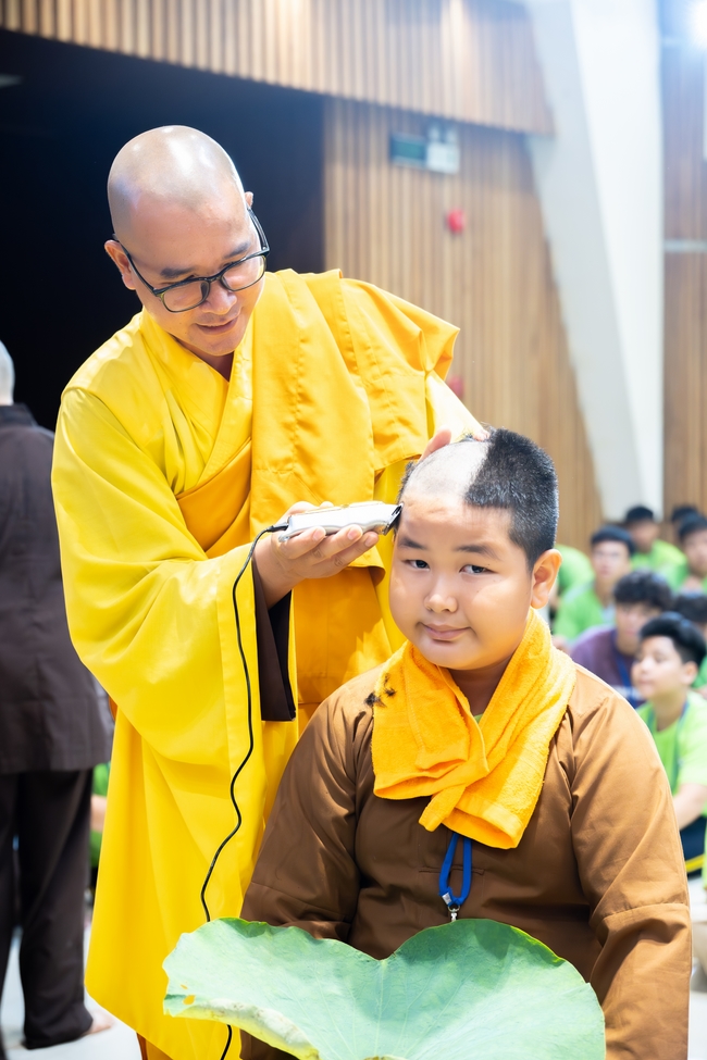 Khai khóa Khoá tu thiếu nhi– Xuất gia gieo duyên, chủ đề “Đóa hoa tâm”