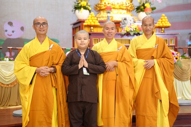 Khai khóa Khoá tu thiếu nhi– Xuất gia gieo duyên, chủ đề “Đóa hoa tâm”