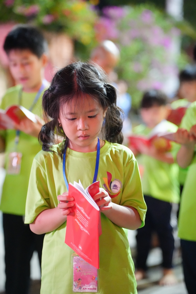 Khai khóa Khoá tu thiếu nhi– Xuất gia gieo duyên, chủ đề “Đóa hoa tâm”
