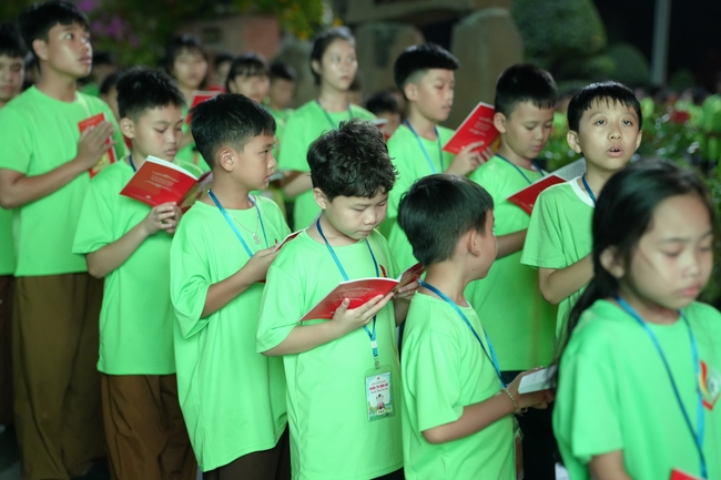 Khai khóa Khoá tu thiếu nhi– Xuất gia gieo duyên, chủ đề “Đóa hoa tâm”