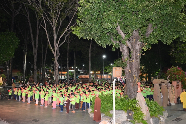 Khai khóa Khoá tu thiếu nhi– Xuất gia gieo duyên, chủ đề “Đóa hoa tâm”