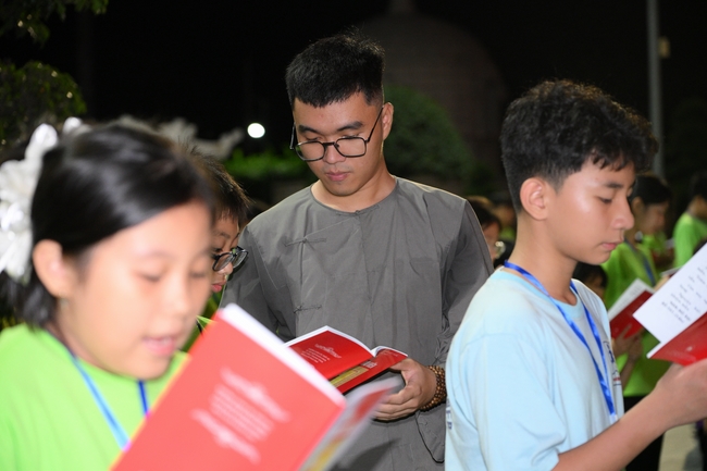 Khai khóa Khoá tu thiếu nhi– Xuất gia gieo duyên, chủ đề “Đóa hoa tâm”