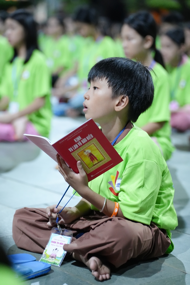 Khai khóa Khoá tu thiếu nhi– Xuất gia gieo duyên, chủ đề “Đóa hoa tâm”