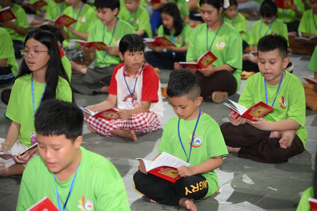 Khai khóa Khoá tu thiếu nhi– Xuất gia gieo duyên, chủ đề “Đóa hoa tâm”