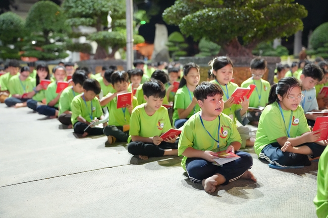 Khai khóa Khoá tu thiếu nhi– Xuất gia gieo duyên, chủ đề “Đóa hoa tâm”