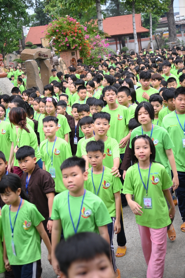 Khai khóa Khoá tu thiếu nhi– Xuất gia gieo duyên, chủ đề “Đóa hoa tâm”