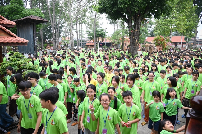 Khai khóa Khoá tu thiếu nhi– Xuất gia gieo duyên, chủ đề “Đóa hoa tâm”