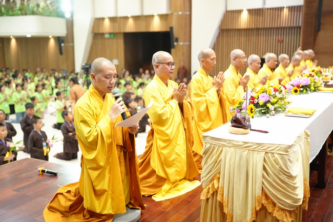 Khai khóa Khoá tu thiếu nhi– Xuất gia gieo duyên, chủ đề “Đóa hoa tâm”