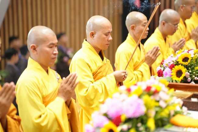 Khai khóa Khoá tu thiếu nhi– Xuất gia gieo duyên, chủ đề “Đóa hoa tâm”