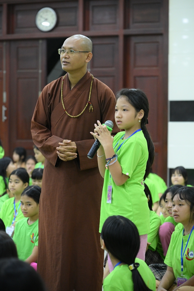 Ngày thứ 2 Khoá tu thiếu nhi – XGGD 2025 – Pháp thoại “Nhân quả” – Đại đức Thích Tâm Huỳnh
