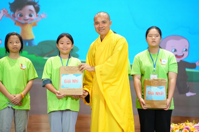 Ngày thứ 4 Khoá tu thiếu nhi – XGGD 2025 – Pháp thoại “Nguyện làm người con Phật”