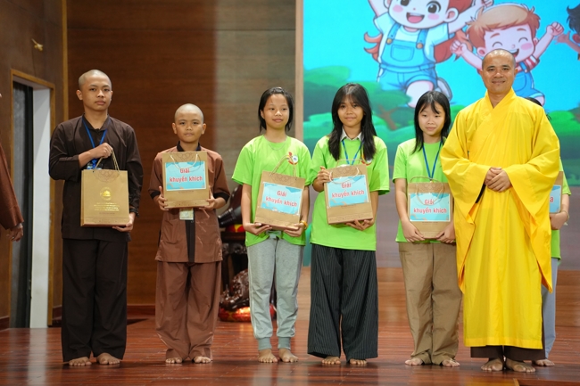 Ngày thứ 4 Khoá tu thiếu nhi – XGGD 2025 – Pháp thoại “Nguyện làm người con Phật”