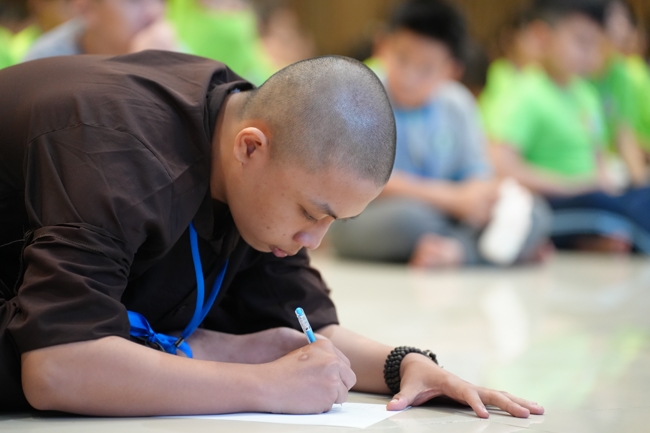 Ngày thứ 4 Khoá tu thiếu nhi – XGGD 2025 – Pháp thoại “Nguyện làm người con Phật”