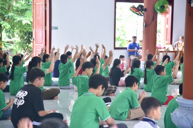 Chùa Đăng Pháp: Khóa tu mùa hè 2025 – Chủ đề “Về dưới mái chùa – Lắng nghe để hiểu, nhìn lại để thương”