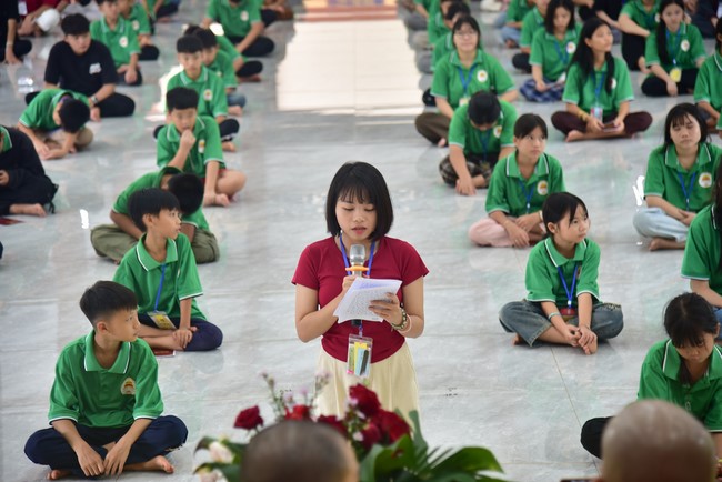 Chùa Đăng Pháp: Khóa tu mùa hè 2025 – Chủ đề “Về dưới mái chùa – Lắng nghe để hiểu, nhìn lại để thương”