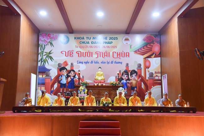 Chùa Đăng Pháp: Khóa tu mùa hè 2025 – Chủ đề “Về dưới mái chùa – Lắng nghe để hiểu, nhìn lại để thương”