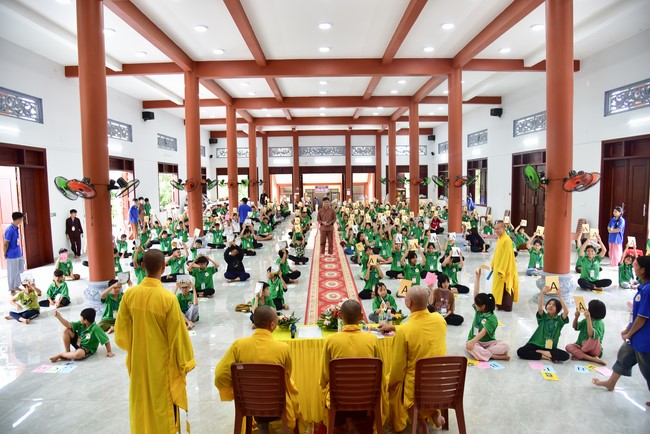 Chùa Đăng Pháp: Khóa tu mùa hè 2025 – Chủ đề “Về dưới mái chùa – Lắng nghe để hiểu, nhìn lại để thương”