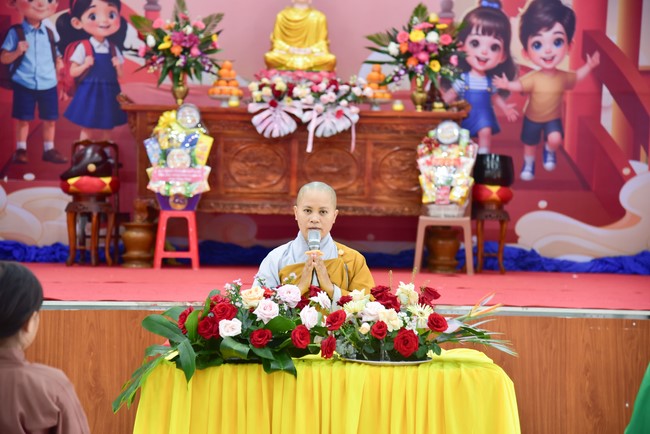 Chùa Đăng Pháp: Khóa tu mùa hè 2025 – Chủ đề “Về dưới mái chùa – Lắng nghe để hiểu, nhìn lại để thương”