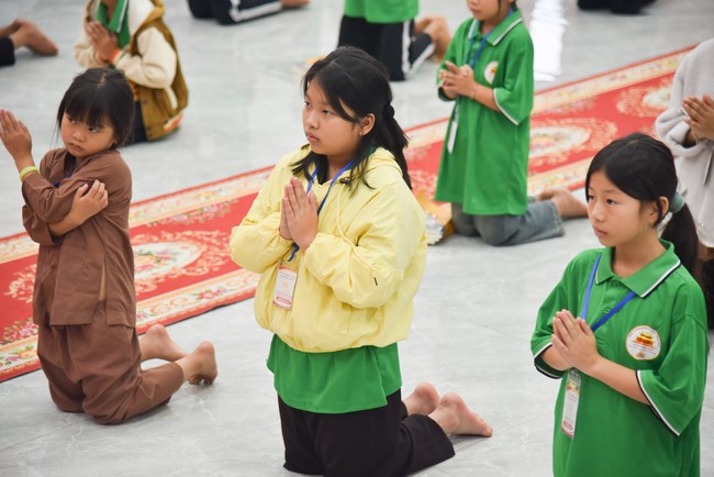 Chùa Đăng Pháp: Khóa tu mùa hè 2025 – Chủ đề “Về dưới mái chùa – Lắng nghe để hiểu, nhìn lại để thương”