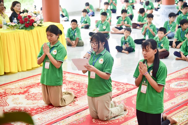 Chùa Đăng Pháp: Khóa tu mùa hè 2025 – Chủ đề “Về dưới mái chùa – Lắng nghe để hiểu, nhìn lại để thương”