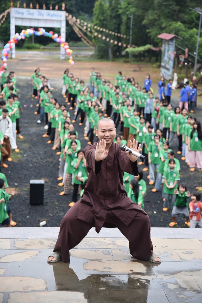 Chùa Đăng Pháp: Khóa tu mùa hè 2025 – Chủ đề “Về dưới mái chùa – Lắng nghe để hiểu, nhìn lại để thương”