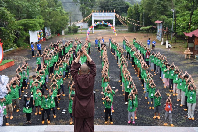 Chùa Đăng Pháp: Khóa tu mùa hè 2025 – Chủ đề “Về dưới mái chùa – Lắng nghe để hiểu, nhìn lại để thương”