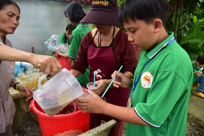 Chùa Đăng Pháp: Khóa tu mùa hè 2025 – Chủ đề “Về dưới mái chùa – Lắng nghe để hiểu, nhìn lại để thương”