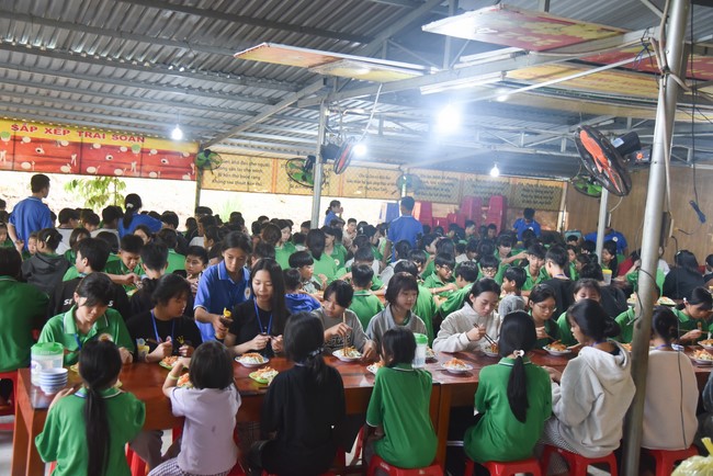 Chùa Đăng Pháp: Khóa tu mùa hè 2025 – Chủ đề “Về dưới mái chùa – Lắng nghe để hiểu, nhìn lại để thương”