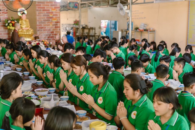 Chùa Đăng Pháp: Khóa tu mùa hè 2025 – Chủ đề “Về dưới mái chùa – Lắng nghe để hiểu, nhìn lại để thương”