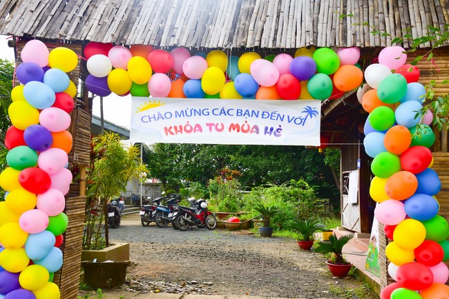 Chùa Đăng Pháp: Khóa tu mùa hè 2025 – Chủ đề “Về dưới mái chùa – Lắng nghe để hiểu, nhìn lại để thương”