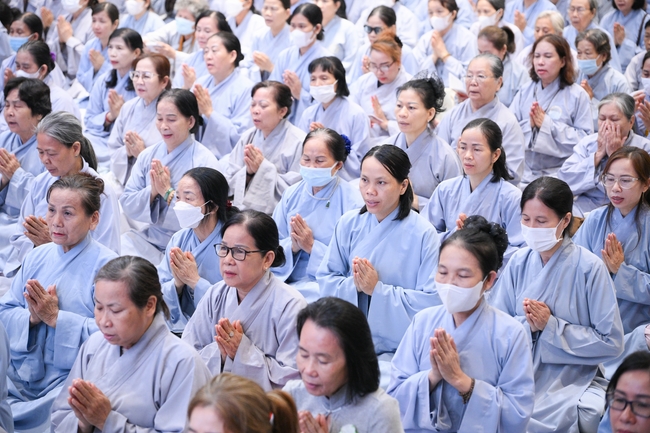 Khoá tu niệm Phật một ngày