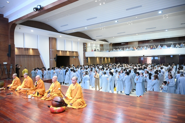 Khoá tu niệm Phật một ngày