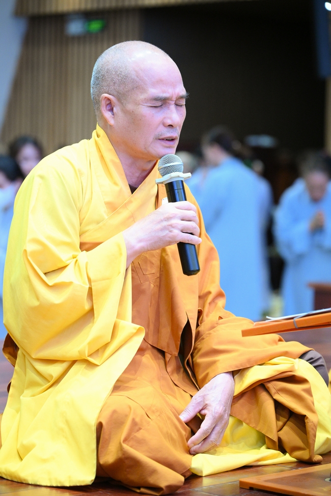 Khoá tu niệm Phật một ngày