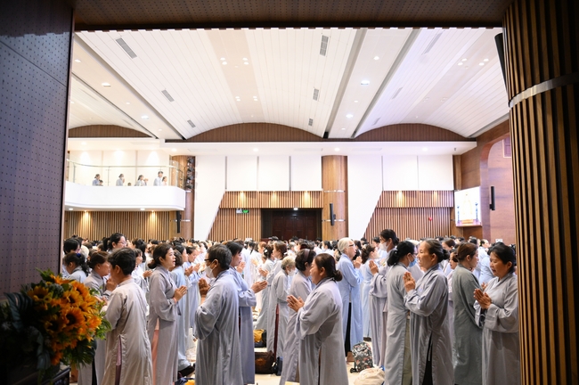 Khoá tu niệm Phật một ngày