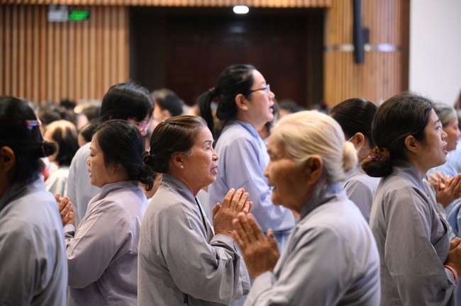 Khoá tu niệm Phật một ngày