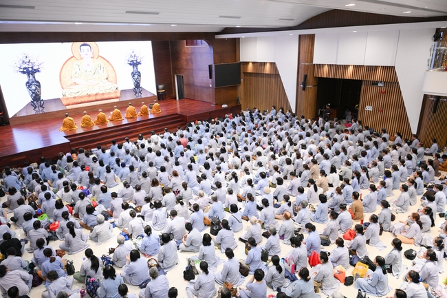 Khoá tu niệm Phật một ngày