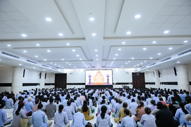 Khoá tu niệm Phật một ngày