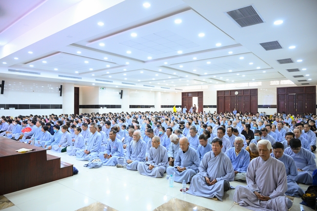 Khoá tu niệm Phật một ngày