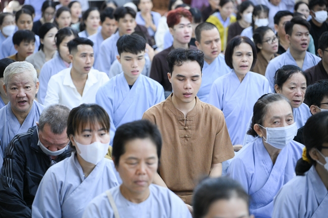 Khoá tu niệm Phật một ngày