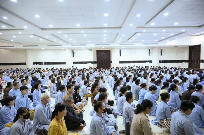 Khoá tu niệm Phật một ngày