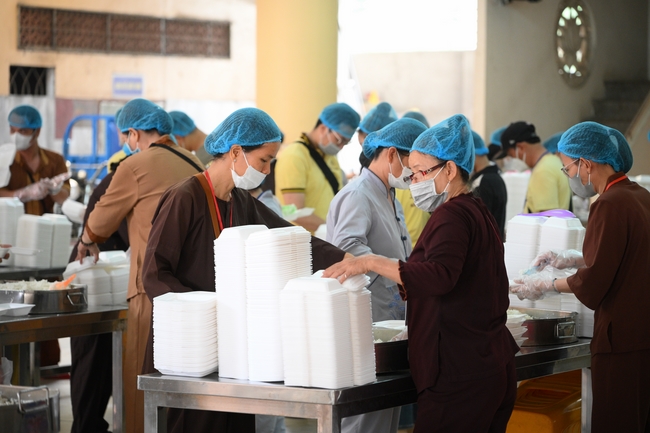 Khoá tu niệm Phật một ngày