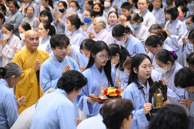 Khoá tu niệm Phật một ngày