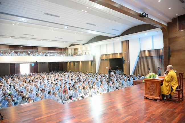 Khoá tu niệm Phật một ngày