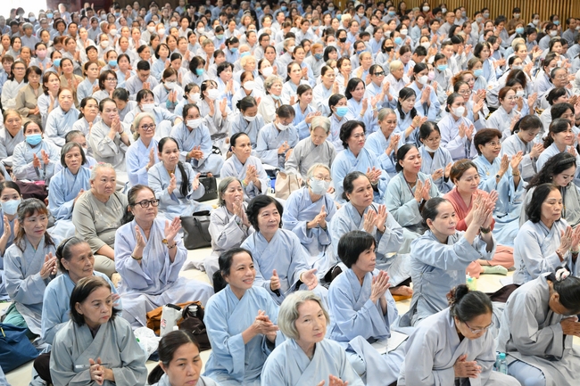 Khoá tu niệm Phật một ngày