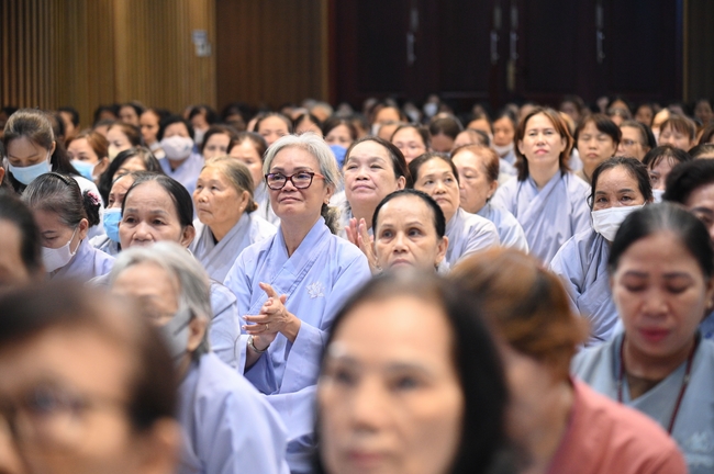 Khoá tu niệm Phật một ngày